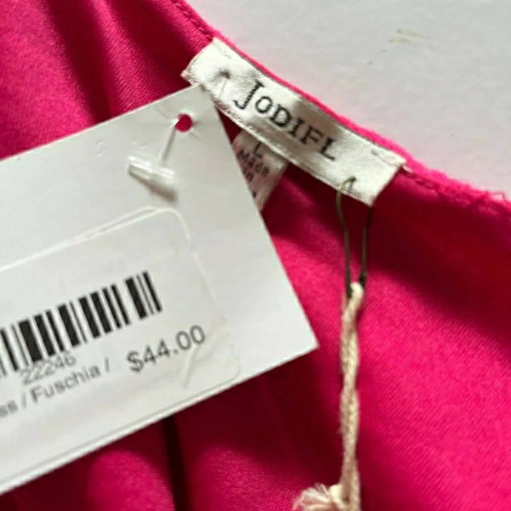 Embroidered Pink Sleeveless Dress - Picture 4 of 8